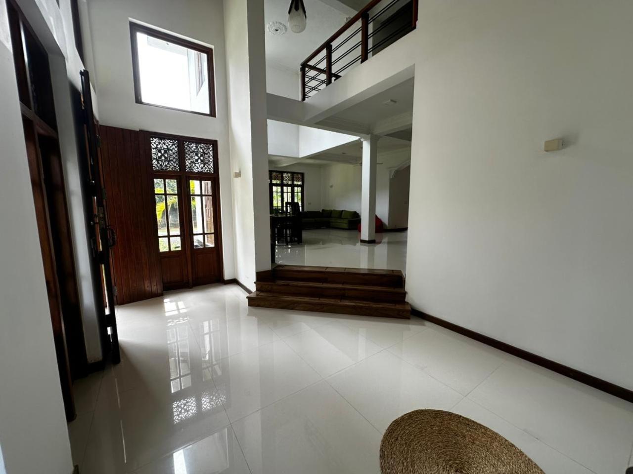 Curve Hiri Apartment Dickwella Exterior photo